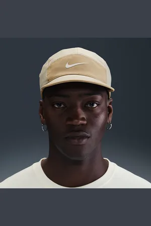 Nike Dri-FIT Fly Gorra sin estructura con logotipo Swoosh