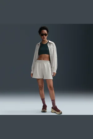 Nike 24.7 ImpossiblySoft Pantalón corto holgado de talle medio y 10 cm Dri-FIT - Mujer
