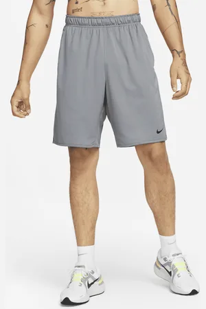 Nike Totality Pantalón corto versátil Dri-FIT de 23 cm sin forro - Hombre