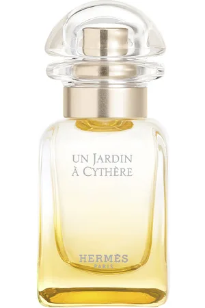 Hermès UN JARDIN A CYTHERE. Eau de Toilette recargable. Familias Olfativas: Amaderada, Cítrica. Green Beauty: Packaging sostenible, Recarga y rellenable