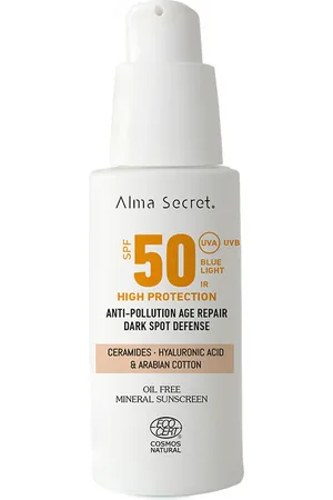 Alma Secret SOLAR crema facial con color SPF50 #Sand. Protector solar facial. Edad: Entre 18 y 25 años, Entre 26 y 35 años, Entre 36 y 50 años, Más de 50 años. Tipo de Piel: Sensible, Acneica, Todo Tipo de Pieles. Texturas: Crema. Formato: Dosificador.