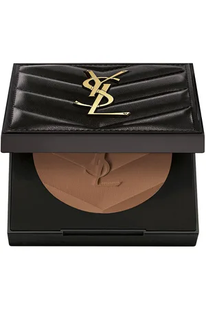 Saint Laurent ALL HOURS HYPER FINISH polvos matificantes multiusos. Polvo compacto. Green Beauty: Ingredientes naturales. Tendencias: Ácido Hialurónico, Niacinamida. Ingredientes: Ácido Hialurónico, Niacinamida