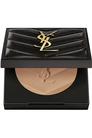 Saint Laurent ALL HOURS HYPER FINISH polvos matificantes multiusos. Polvo compacto. Green Beauty: Ingredientes naturales. Tendencias: Ácido Hialurónico, Niacinamida. Ingredientes: Ácido Hialurónico, Niacinamida