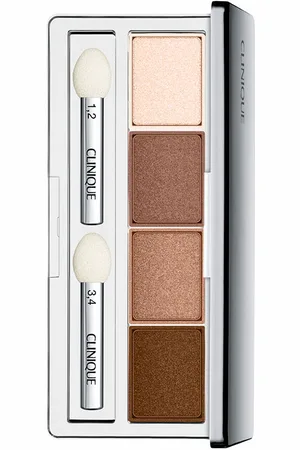 Clinique ALL ABOUT SHADOW quad. Sombra de ojos. Formulación: Hipoalergénico, Sin Parabenos, Sin Fragancia. Texturas: Polvo. Color: Marrón, Beige