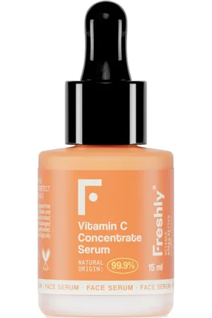 Freshly Cosmetics VITAMIN C sérum. Tratamiento Facial Hidratante. Tipo de Piel: Sensible, Todo Tipo de Pieles. Texturas: Sérum. Formulación: Sin Parabenos, Sin Siliconas. Green Beauty: Ingredientes naturales, Vegano, Cruelty Free. Formato: Dosificador. Ingre