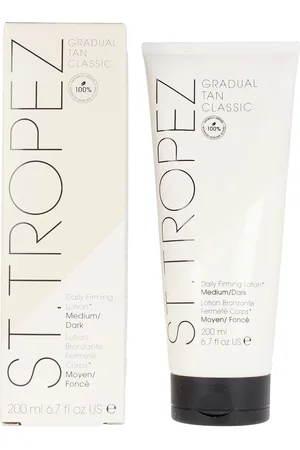St. Tropez GRADUAL TAN CLASSIC daily firming lotion #medium/dark. Hidratante corporal. Texturas: Crema. Green Beauty: Ingredientes naturales, Vegano, Packaging sostenible, Cruelty Free. Formato: Bifásico. Ingredientes: Ácido Hialurónico