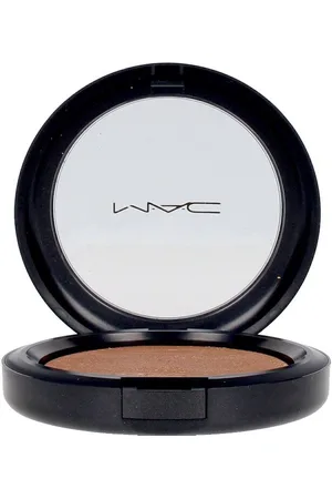 Mac EXTRA DIMENSION skinfinish. Iluminador. Texturas: Polvo