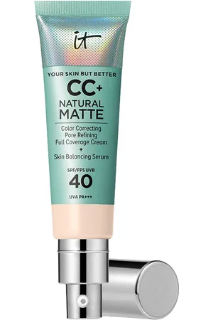 IT COSMETICS CC+ NATURAL MATTE base de maquillaje en crema SPF40. CC Cream. Tipo de Piel: Mixta, Grasa, Acneica, Todo Tipo de Pieles. Formulación: No Comedogénico, Sin Fragancia. Tendencias: Ácido Hialurónico. Protección SPF: Alta SPF 40. Green Beauty: