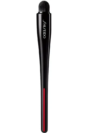 Shiseido Tsutsu Fude concealer brush. Brocha de maquillaje