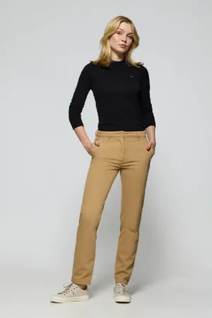 Polo Club® Pantalón Chino May Color Con Bordado En Bolsillo Minimal