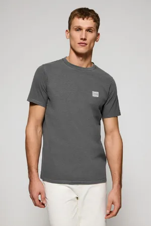 Polo Club® Camiseta Gris Garment Dye Con Logo Engomado