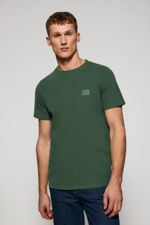 Polo Club® Camiseta Verde Garment Dye Con Logo Engomado
