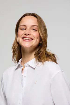 Polo Club® Camisa Blanca Loose Fit De Lino Y Algodón Con Monograma Bordado