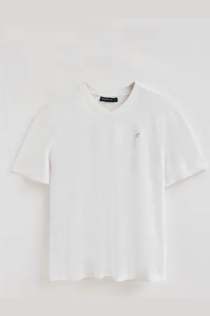 Polo Club® Camiseta Blanca En Lino Y Algodón De Cuello En Pico Y Monograma Bordado