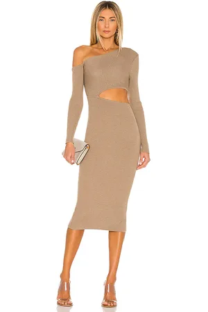 REVOLVE Camila Coelho Camila coelho vestido punto nahla en color taupe talla L en - Taupe. Talla L (también en M, S, XL, XXS).
