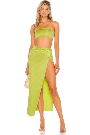 REVOLVE Superdown Superdown set faldas karolyna en color verde talla L en - Green. Talla L (también en M, XL).