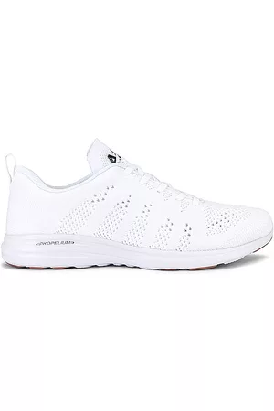 REVOLVE APL: Athletic Propulsion Labs Apl: athletic propulsion labs zapatilla deportiva techloom pro en color talla 8.5 en - White. Talla 8.5 (t