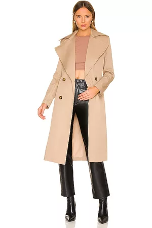 REVOLVE Bardot Bardot abrigo trenca classic en color talla 10 en - Tan. Talla 10 (también en 12, 2, 6, 8).