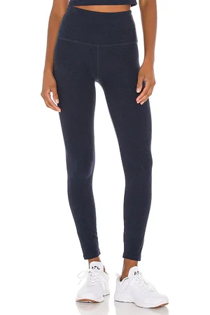 REVOLVE Beyond Yoga Beyond yoga spacedye caught en the midi high waisted legging en color azul marino talla L en - Navy. Talla L (también en M