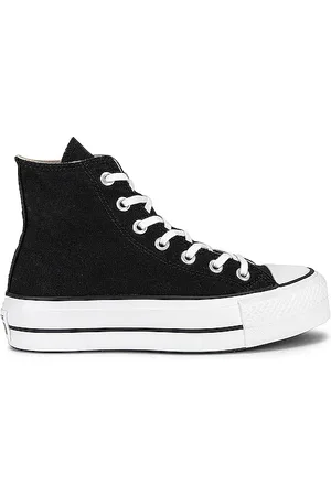 REVOLVE Converse Converse zapatilla deportiva chuck taylor all star lift hi en color negro talla 10.5 en - Black. Talla 10.5 (también en 11).