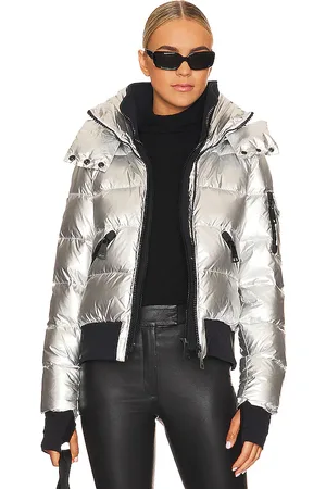 REVOLVE SAM. Sam. chaqueta bungalow en color metálico talla L en - Metallic Silver. Talla L (también en M, S, XL, XS).