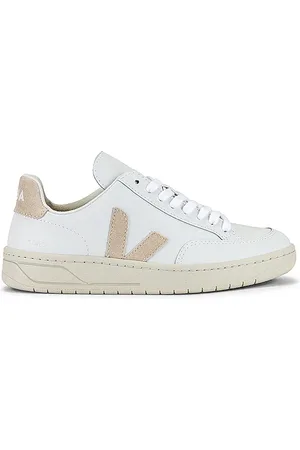 REVOLVE Veja Veja zapatilla deportiva v-12 en color blanco talla 35 en - White. Talla 35 (también en 36, 37, 38, 39, 40, 41).