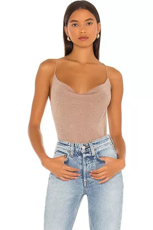 REVOLVE 525 525 camiseta tirantes en color taupe talla L en - Taupe. Talla L (también en M, XL, XS).