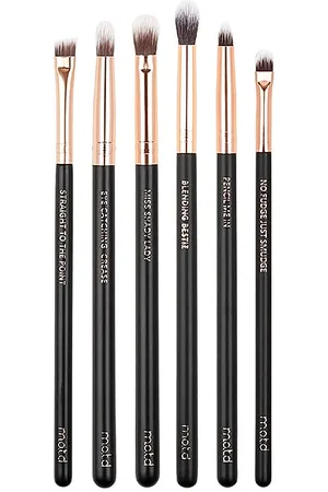 REVOLVE M.O.T.D. Cosmetics M.o.t.d. cosmetics conjunto de brochas para maquillaje esencial para efecto ahumado en los ojos glam getter en color belleza: na ta