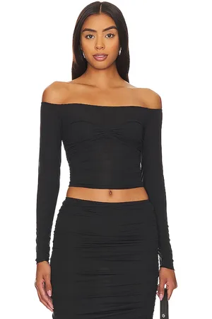 REVOLVE Indah Indah pellizcar la parte superior del sujetador coco en color talla M en - Black. Talla M (también en L, S, XL, XS).