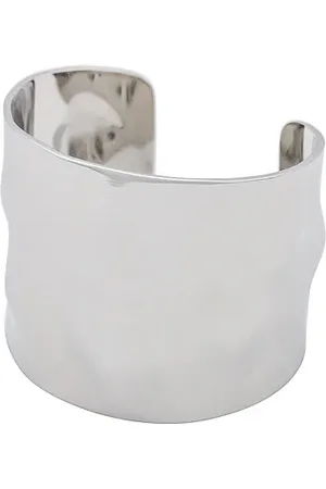 REVOLVE SOKO Soko brazalete pulsera bahari en color metálico talla M/L en - Metallic Silver. Talla M/L (también en S/M).