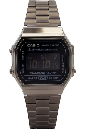 REVOLVE Casio Casio reloj en color plateado metálico talla all en - Metallic Silver. Talla all.