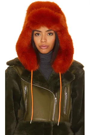 REVOLVE Adrienne Landau Adrienne landau sombrero de cazador de zorro falso en color burnt orange talla all en - Burnt Orange. Talla all.