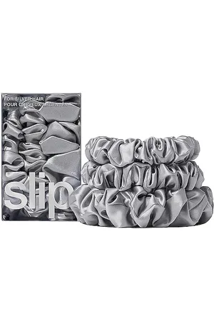 REVOLVE Slip Slip conjunto de coleteros assorted scrunchie set of 3 en color gris talla all en - Grey. Talla all.
