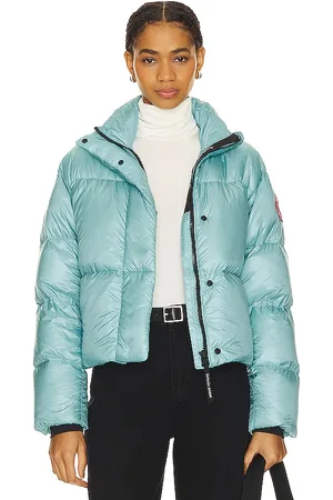 REVOLVE Canada Goose Canada goose puffer corta cypress en color azul talla M en - Blue. Talla M (también en XS).
