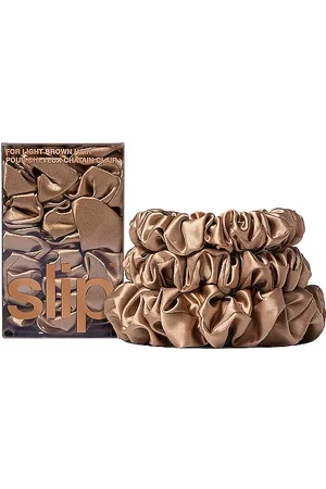 REVOLVE Slip Slip conjunto de coleteros assorted scrunchie set of 3 en color marrón talla all en - Brown. Talla all.