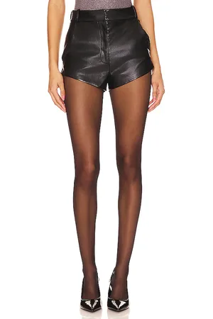 REVOLVE Amanda Uprichard Amanda uprichard x kelso faux leather shorts en color talla L en - Black. Talla L (también en M, S, XL, XS).