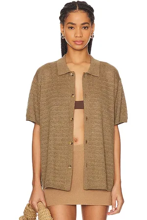 REVOLVE WAO Wao open knit short sleeve shirt en color marrón talla S en - Brown. Talla S (también en XS).
