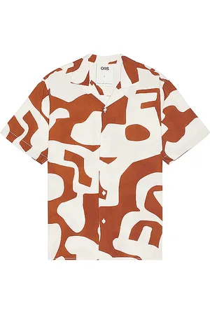 REVOLVE OAS Oas camisa en color talla L en - Red. Talla L (también en M, S, XL/1X).