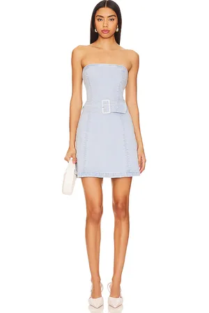 REVOLVE Amanda Uprichard Amanda uprichard vestido fae en color denim claro talla M en - Denim-Light. Talla M (también en S).