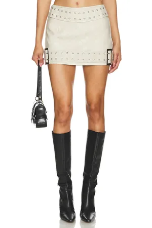 REVOLVE Superdown Superdown minifalda torie faux leather en color blanco talla S en - White. Talla S (también en XS).