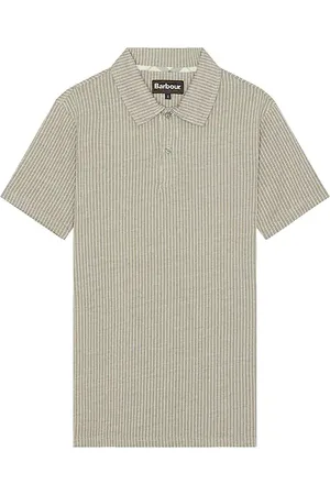 REVOLVE Barbour Barbour tickhill polo shirt en color gris talla M en - Grey. Talla M (también en S).