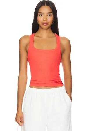 REVOLVE LA Made La made camiseta tirantes valeria en color rojo talla M en - Red. Talla M (también en XL).