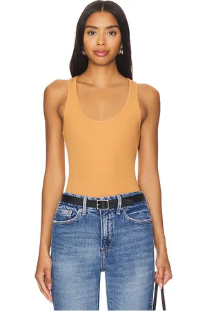 REVOLVE Good American Good american camiseta tirantes en color bronce talla 2X en - Tan. Talla 2X (también en 3X, 5X).