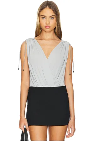 REVOLVE Wolford Wolford body en color gris talla M en - Grey. Talla M (también en S, XS).