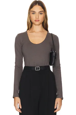 REVOLVE RE ONA Re ona body scoop long sleeve en color talla S en - Grey. Talla S (también en L, M, XL, XS).