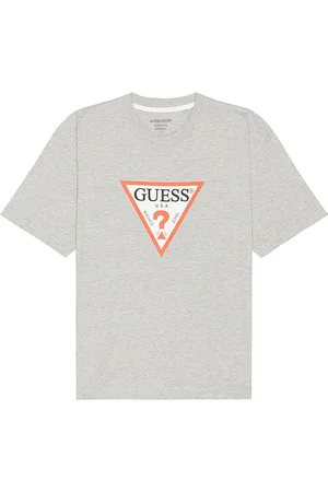 REVOLVE Guess Jeans Guess jeans camiseta iconic en color gris claro talla L en - Light Grey. Talla L (también en M, S, XL/1X).