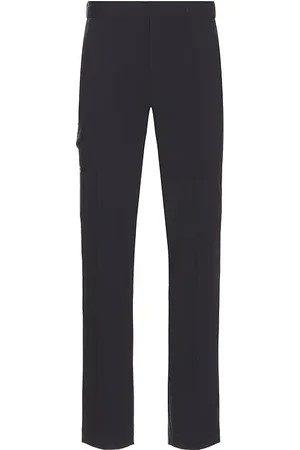 REVOLVE Tilley Tilley pantalón cargo golf en color talla 30 en - Navy. Talla 30 (también en 34).
