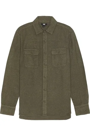 REVOLVE PAIGE Paige camisa wilbur en color verde talla L en - Green. Talla L (también en S).