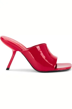 REVOLVE RAYE Raye sandalia sophie en color rojo talla 10 en - Red. Talla 10 (también en 6, 7, 7.5).