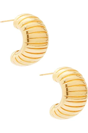 REVOLVE MEGA Mega pendientes en color oro metálico talla all en - Metallic Gold. Talla all.